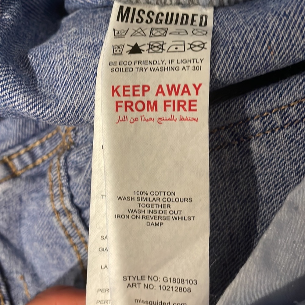 Missguided Riot High Rise Mom Jeans - Picture 8 of 10